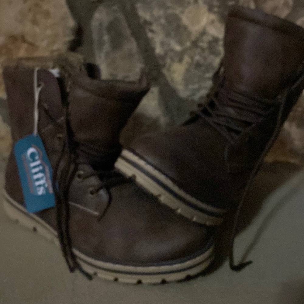Cliffs boots